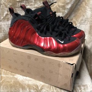 NIKE FOAMPOSITES SIZE 11